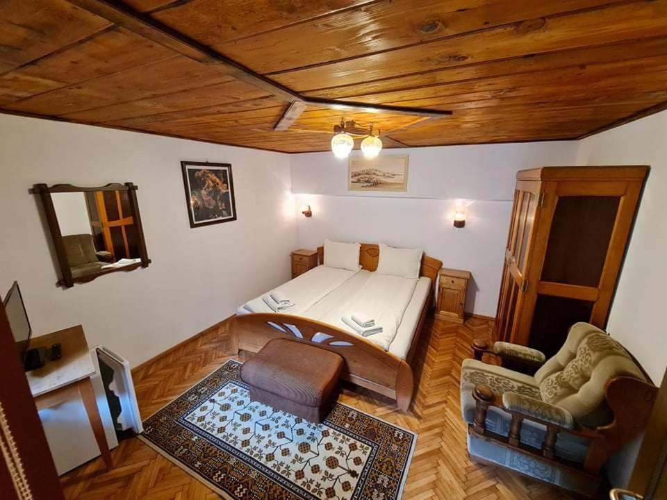 Pensiunea Otilia Sighisoara Bilik gambar
