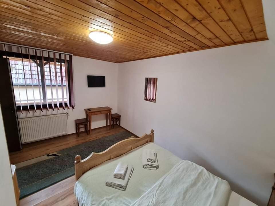 Pensiunea Otilia Sighisoara Bilik gambar